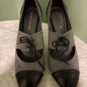 Via Spiga Two-Tone Gray and Black Heels